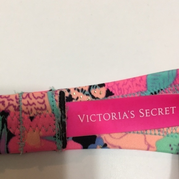 *Host Pick* VS FLORAL PRINT BIKINI TOP - Picture 4 of 8